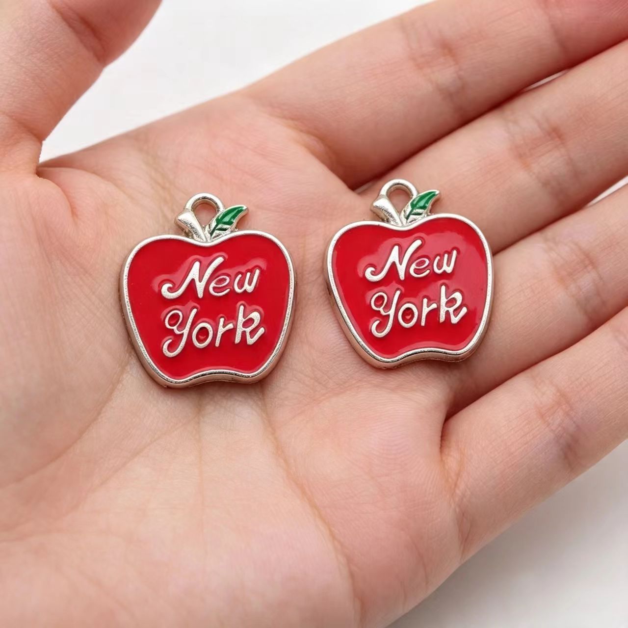 จี้ห้อยเคลือบลายแอปเปิ้ลนิวยอร - Jewelry Making York บทวิจารณ์และราคา