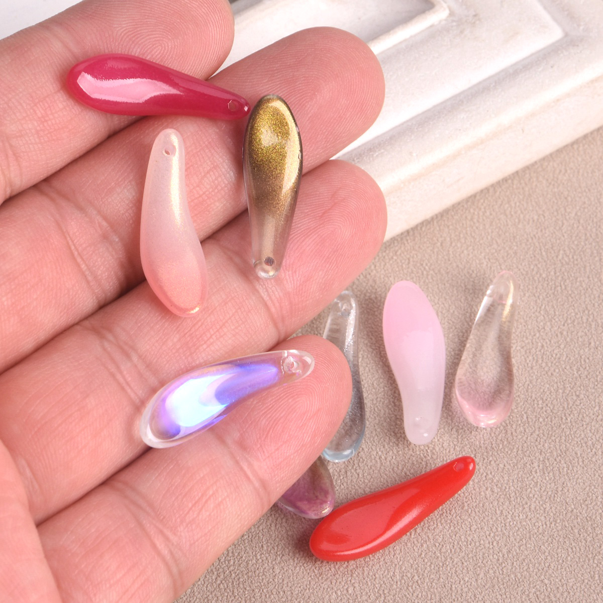 ลูกปัดแก้วคริสตัลรูปกลีบดอกไม้ - Jewelry Making Drill บทวิจารณ์และราคา